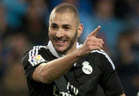 Karim Benzema mở tỷ số cho Real.